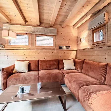 Inari - By Emerald 木屋 *