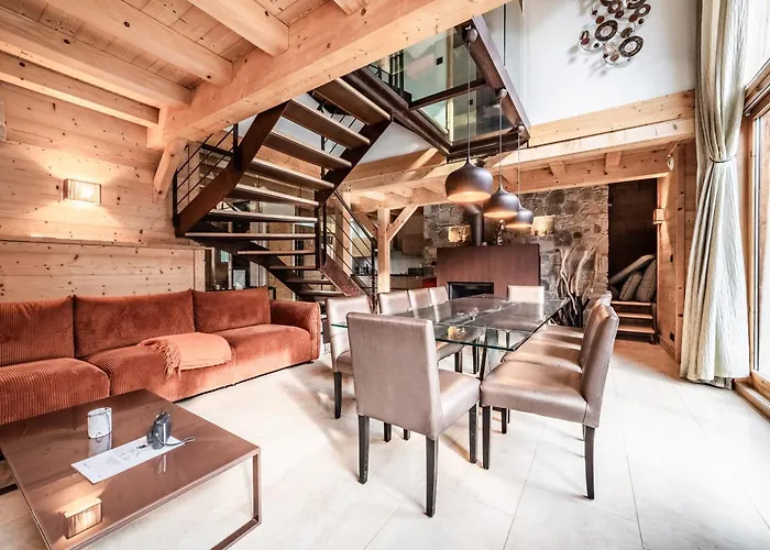 Inari - By Emerald 木屋