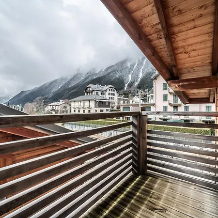 Inari - By Emerald *