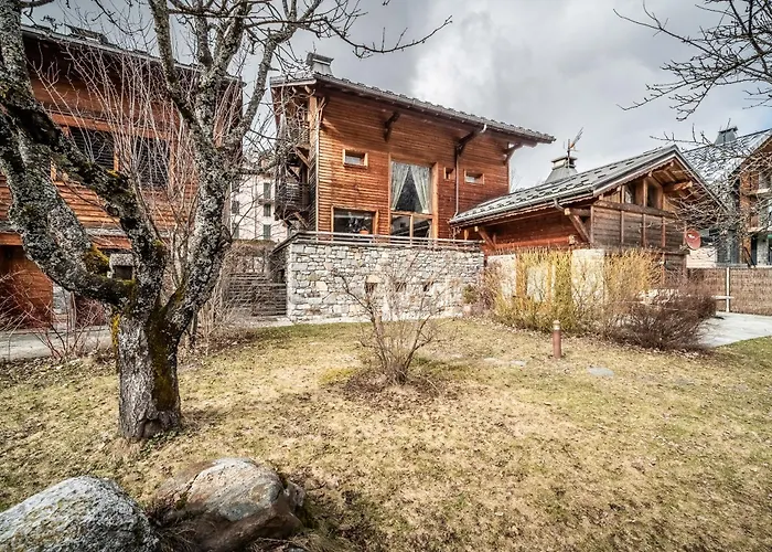 Inari - By Emerald Chamonix