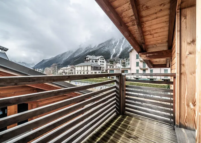 Inari - By Emerald *