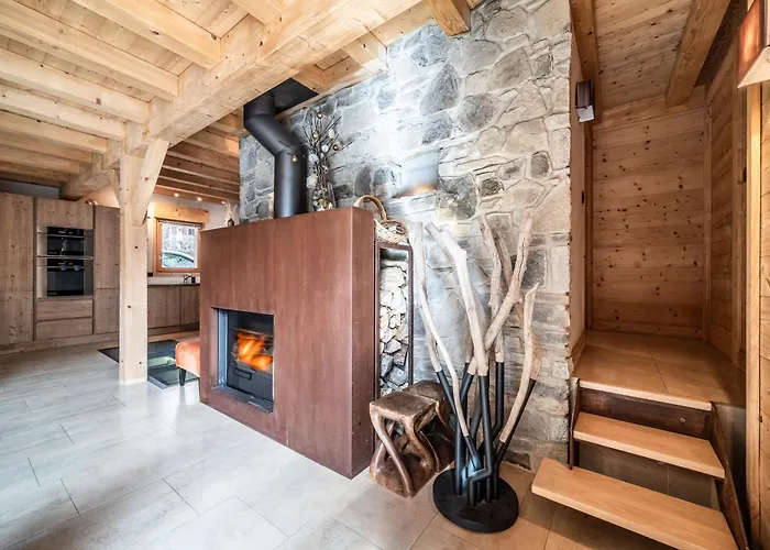 Inari - By Emerald Chalet