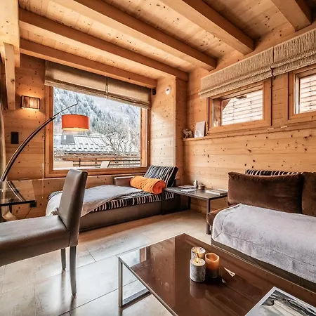 Inari - By Emerald Alpesi faház Chamonix