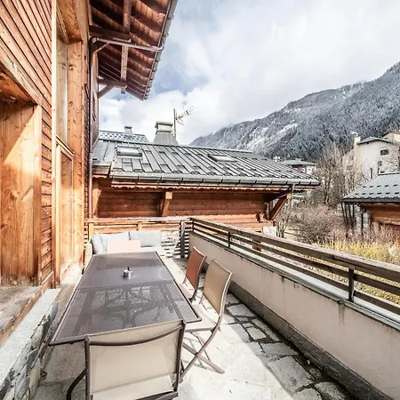 Inari - By Emerald Chalet *