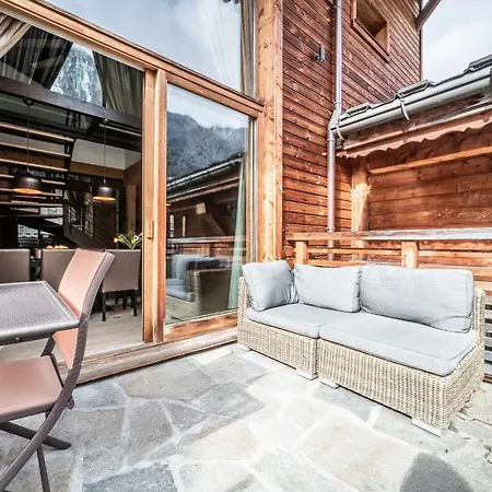 Inari - By Emerald Alpesi faház *