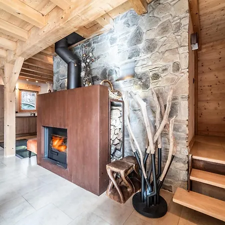 Inari - By Emerald Alpesi faház